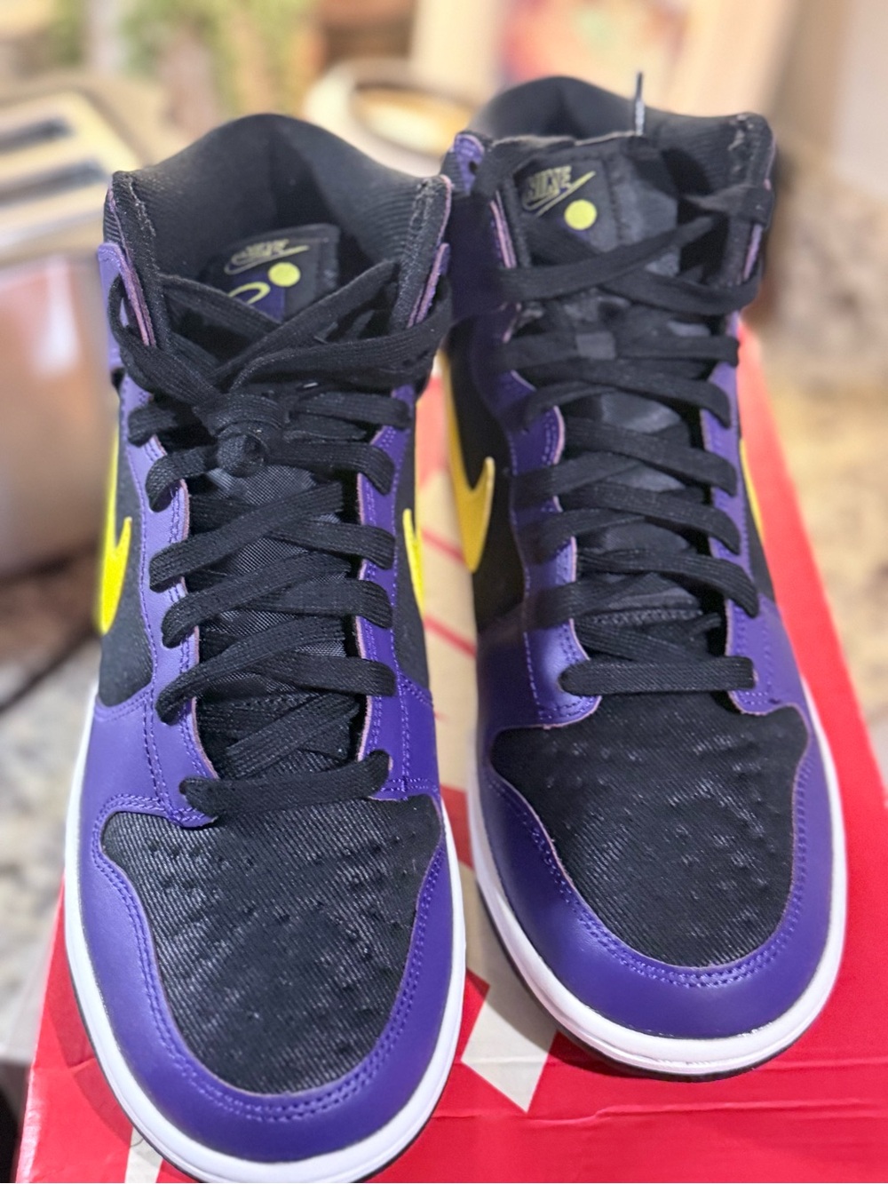 Nike Dunk High Premium EMB 'Lakers' - Picture 4 of 6